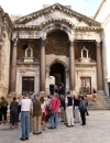 Jeden z głównych punktów programu zwiedzania Splitu – tzw. Perystyl.
