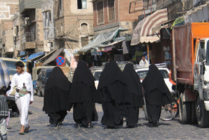 jemen -zony wracajace z zakupow.jpg